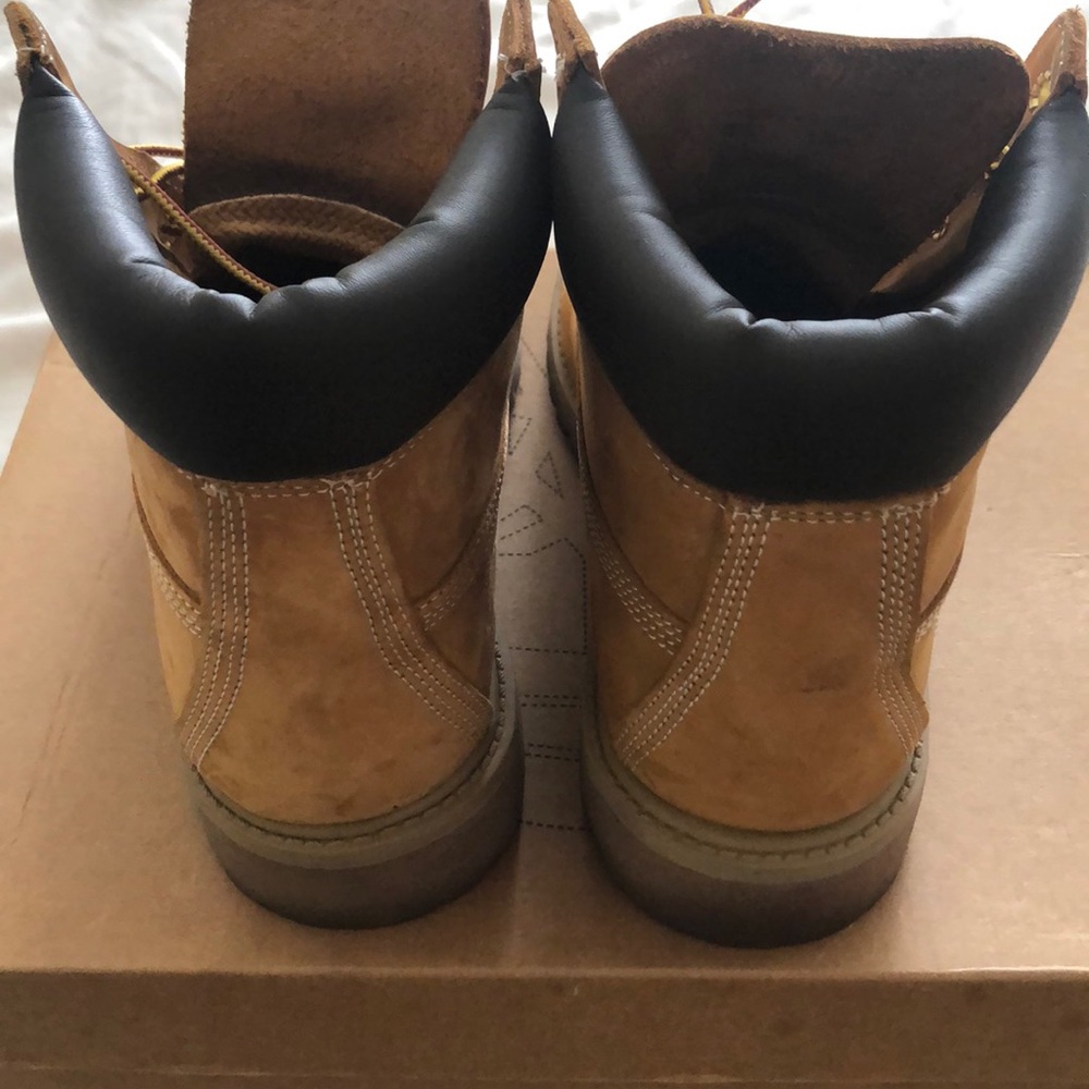 Timberland Boots - Picture 4 of 8